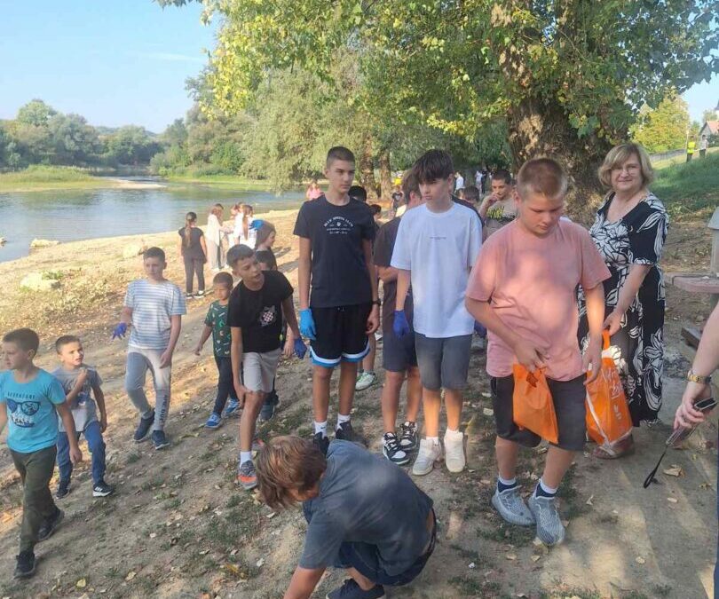 Učenici i učitelji obilježili Europski dan sporta, Svjetski dan čišćenja i Svjetski dan rijeka